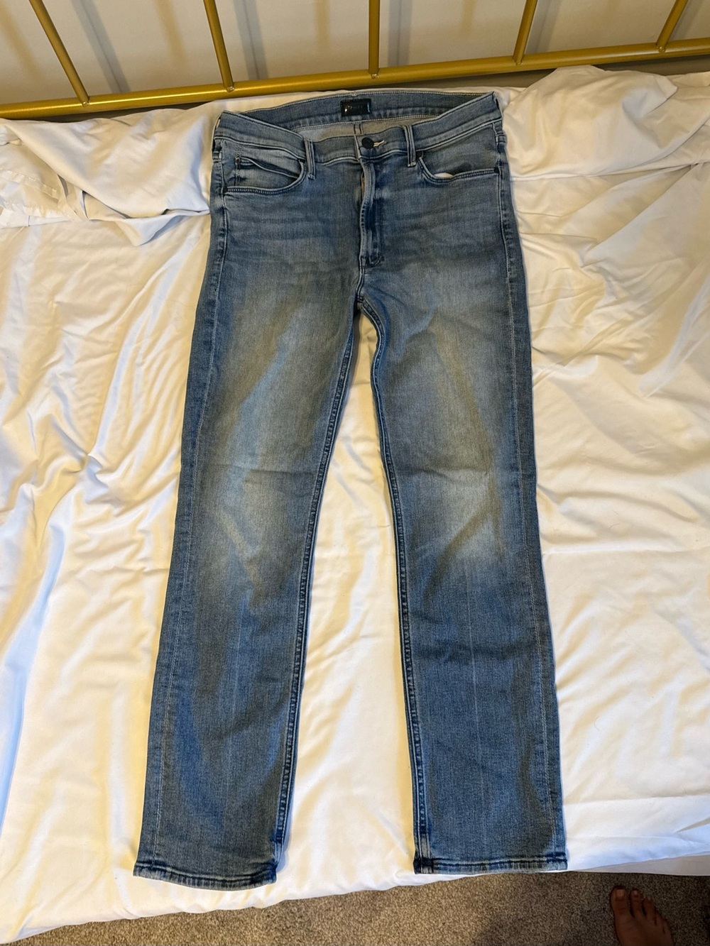MOTHER Dazzler Ankle Jeans